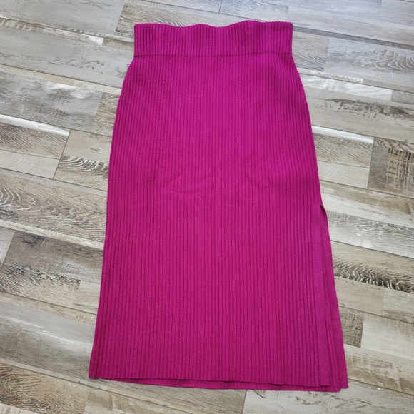 Express Body Contour Side Slit Midi Sweater Pencil Skirt Fuchsia Size Large - Picture 2 of 7
